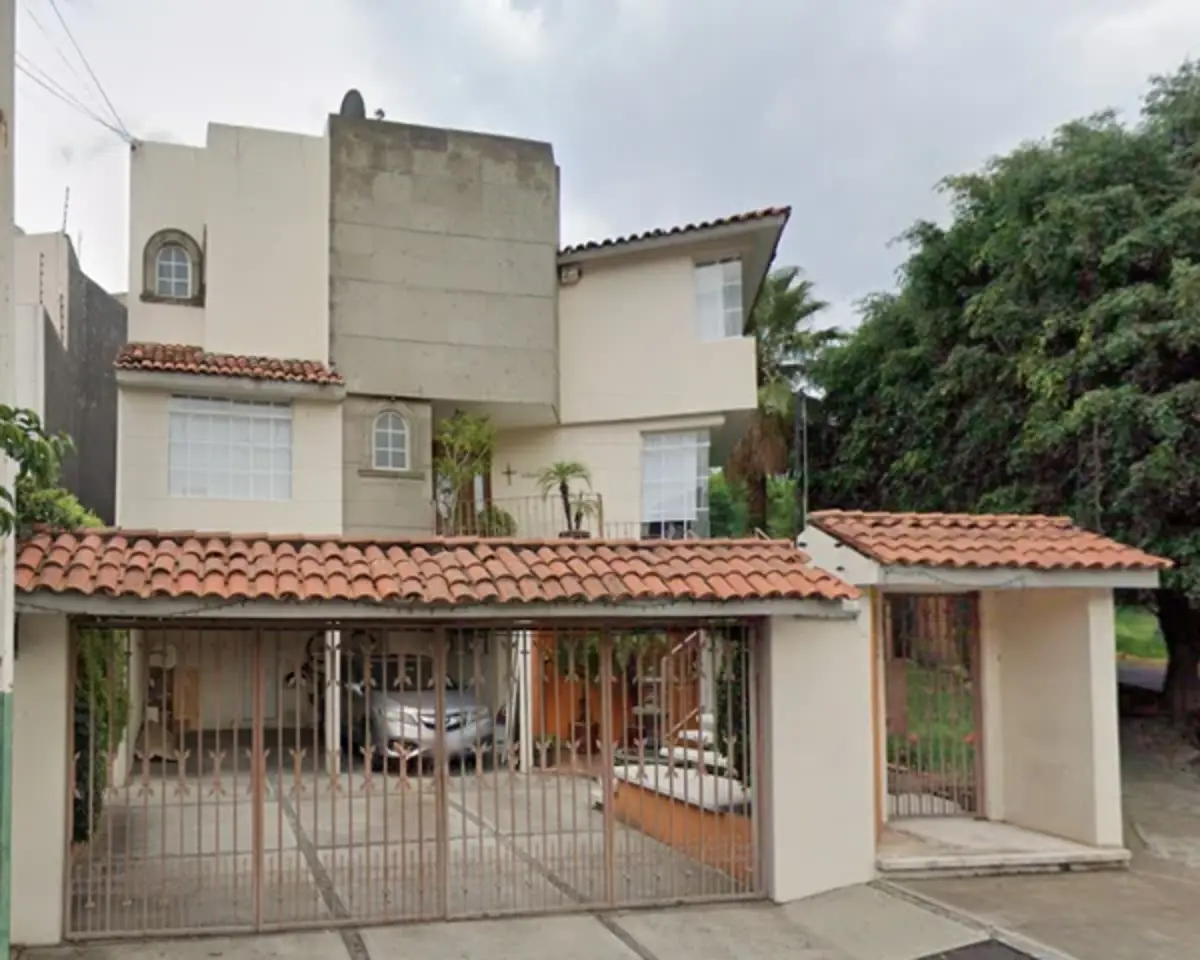 Casa en venta en Ciudad Satelite, Naucalpan de Juárez — foto 1 de 10