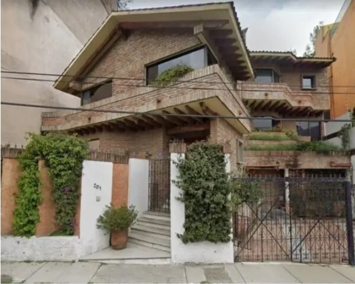 Casa en venta en Lomas de Tecamachalco, Naucalpan de Juárez — foto 1 de 10