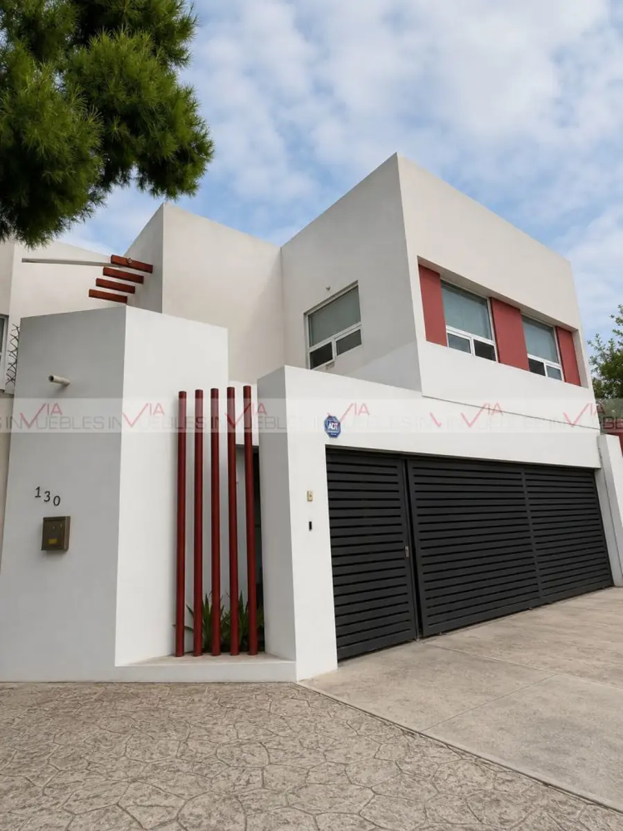 Casa en venta en Ciudad Santa Catarina Centro, Santa Catarina — foto 1 de 29