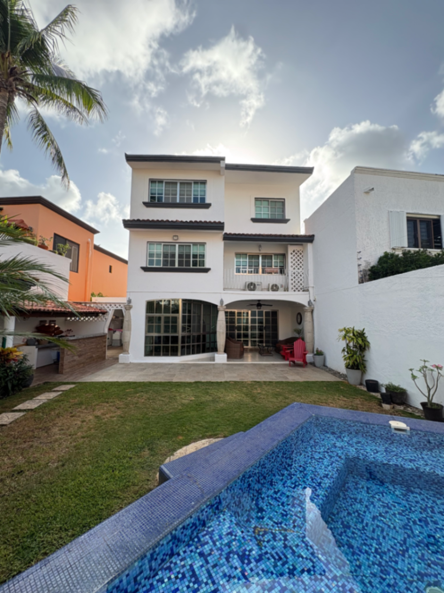 Casa en renta en Supermanzana 44, Benito Juárez — foto 1 de 32