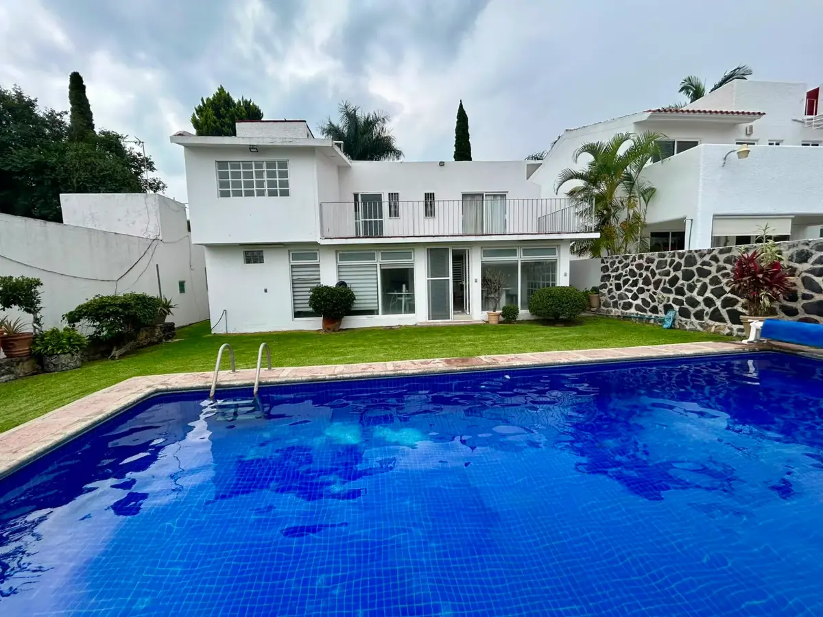 Casa en venta en Lomas de Cocoyoc, Atlatlahucan — foto 1 de 15
