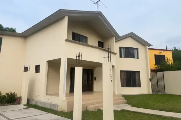 Casa en venta en Parques de la Cañada, Saltillo — foto 3 de 23