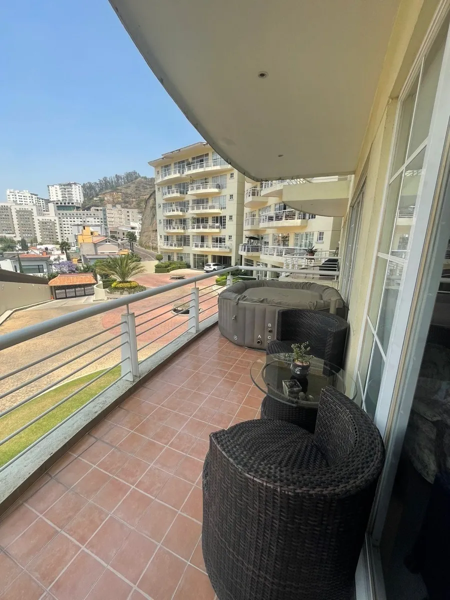 Garden House en Venta en Lomas del Río, Naucalpan - 3 Recámaras, 2 Niveles