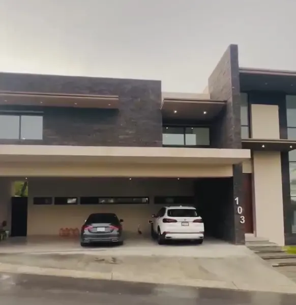 CASA VENTA CARRETERA NACIONAL SIERRA ALTA 9NVO SECTOR MONTERREY N.L.