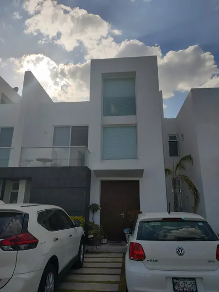 Casa en renta en El Refugio, Querétaro: confort y servicios cercanos