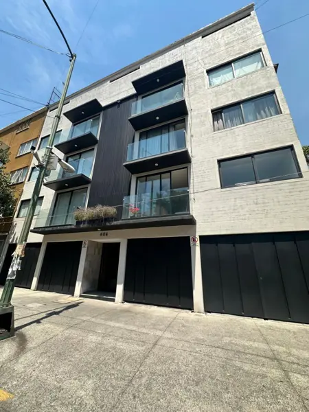 Se vende edificio habitacional en Colonia del Valle Sur.