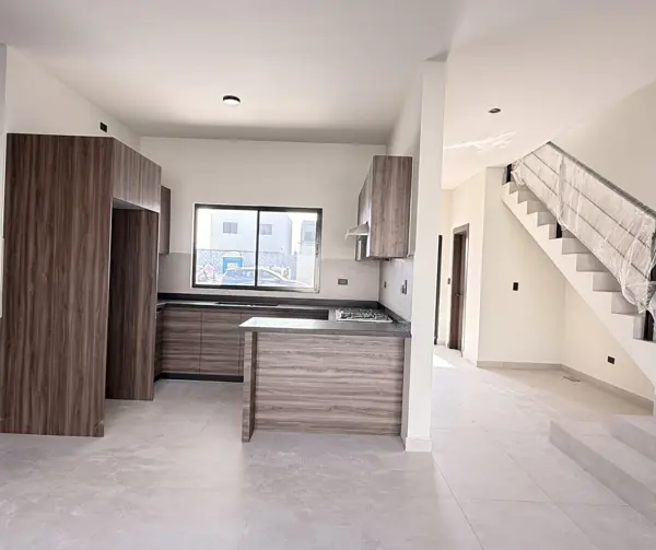 Casa en venta en Oscar Flores Tapia, Saltillo — foto 3 de 14