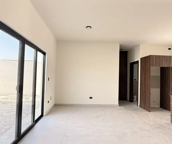 Casa en venta en Oscar Flores Tapia, Saltillo — foto 2 de 14