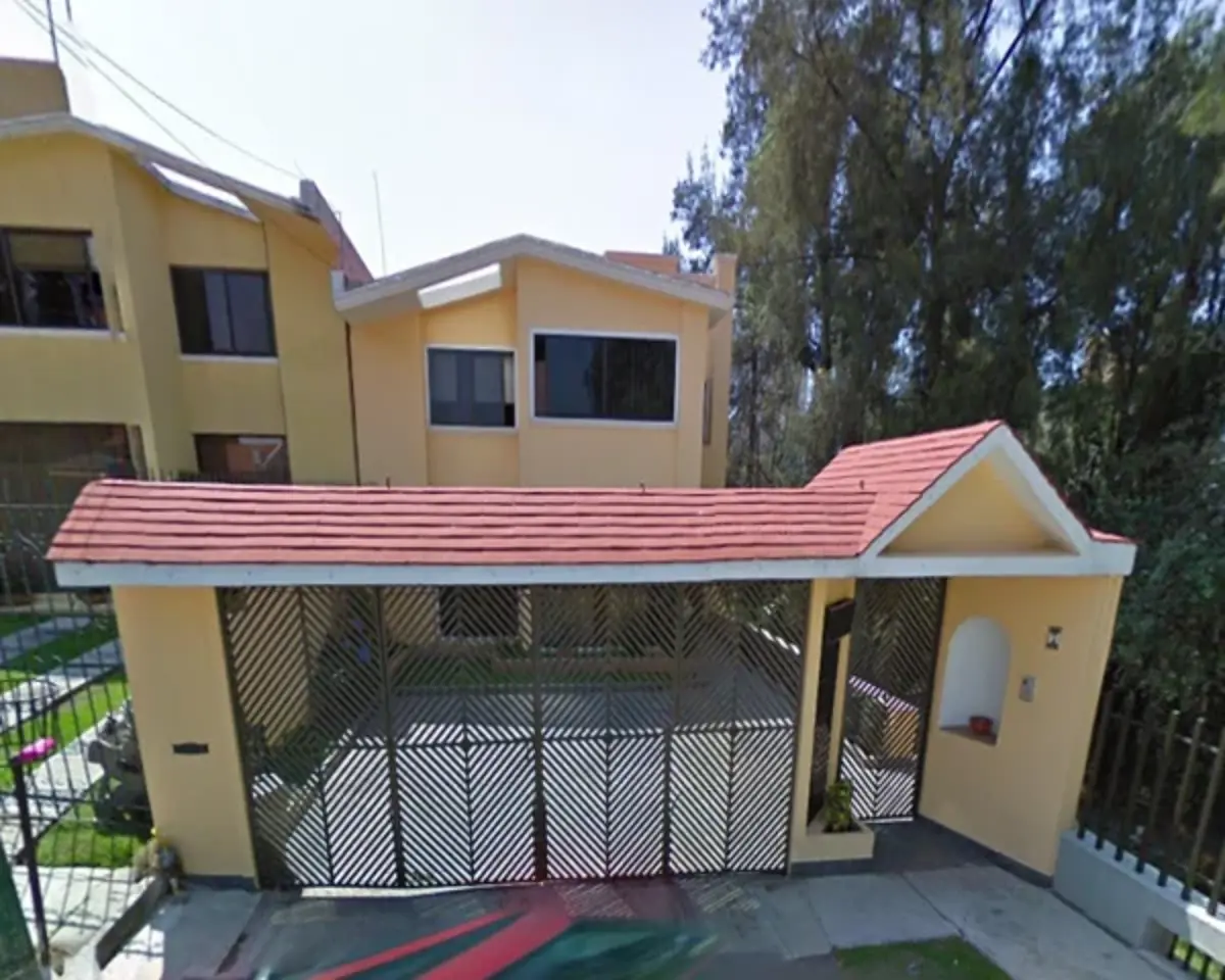 Casa en venta en Jardines de Satelite, Naucalpan de Juárez — foto 1 de 10
