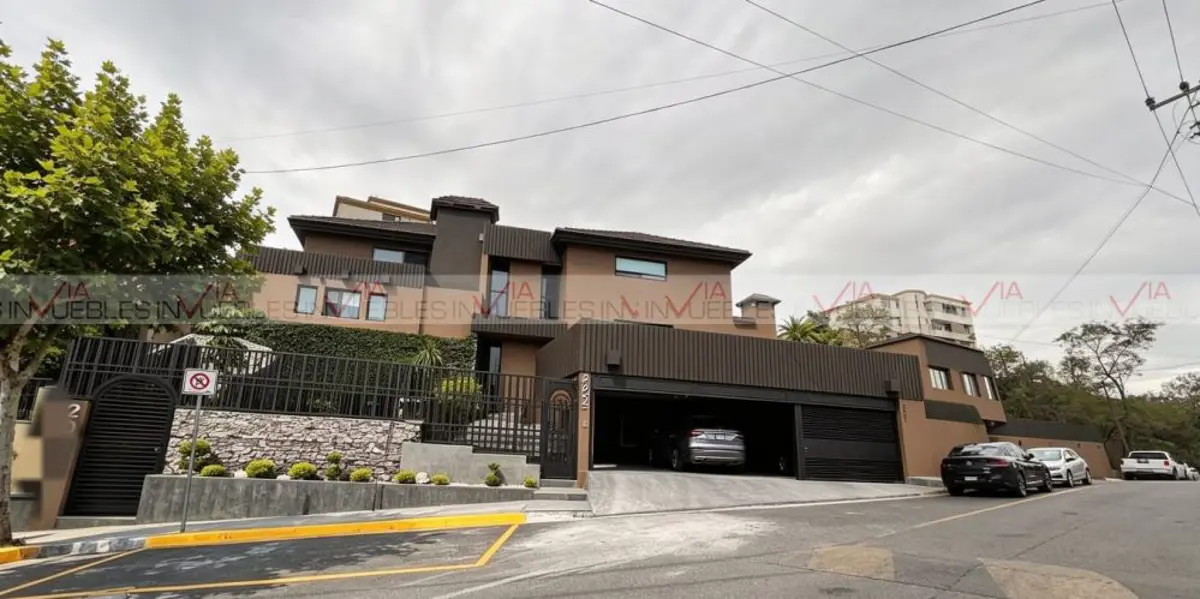 Casa en venta en Las Cumbres, Monterrey — foto 1 de 12
