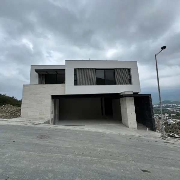 Casa en venta en El Uro, Monterrey — foto 2 de 21