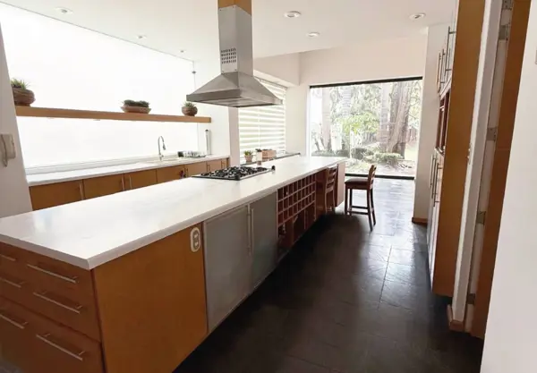 CASA RESIDENCIAL EN VENTA EN VILLA LOMAS DEL PARAISO, MORELIA