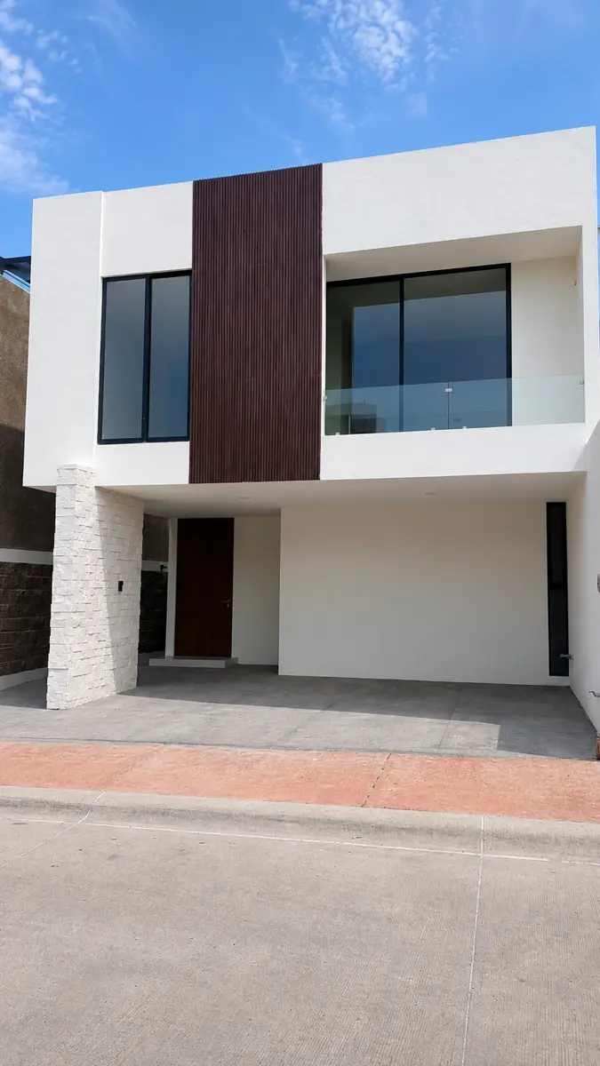 Casa en venta en Lombardía, Irapuato — foto 1 de 22