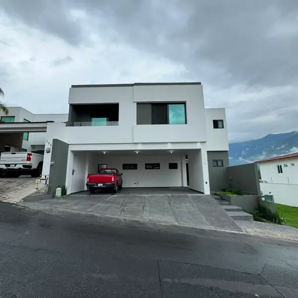 Casa en venta en Los Milagros de Valle Alto, Monterrey — foto 2 de 27
