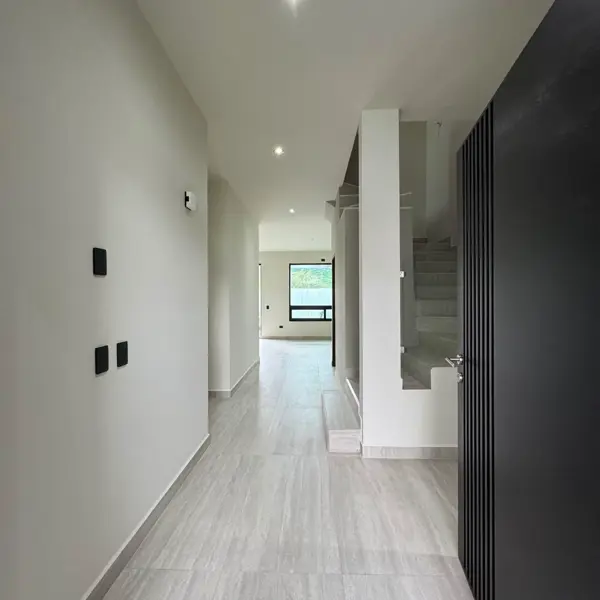 Casa en venta en Los Milagros de Valle Alto, Monterrey — foto 3 de 27