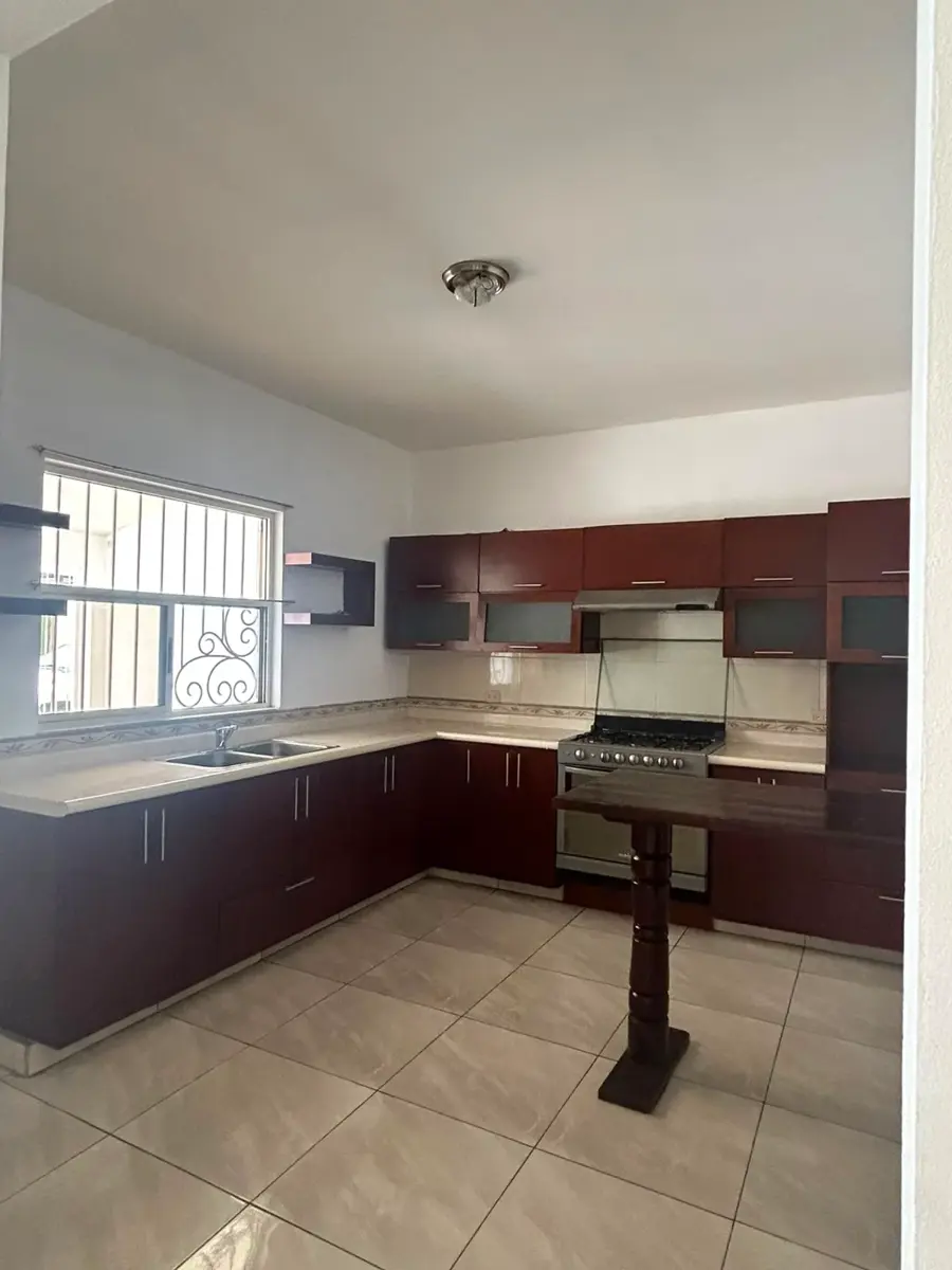 Casa en renta en La Noria, Saltillo — foto 1 de 16