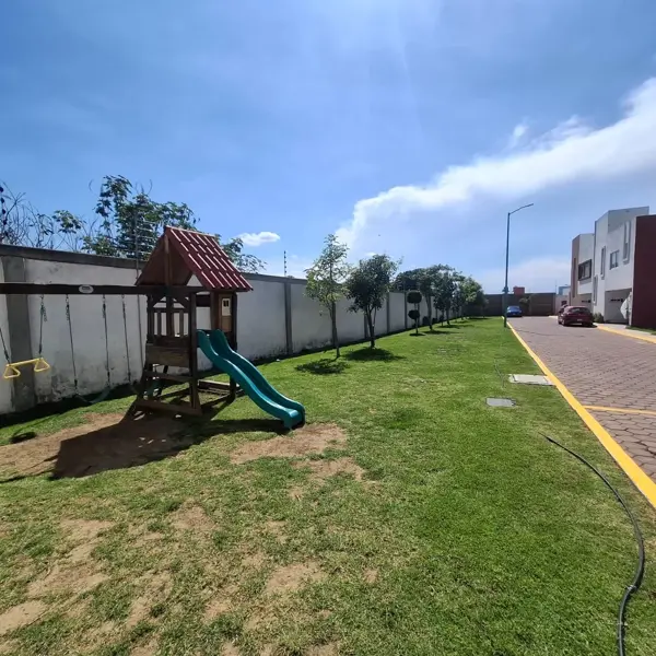 Casa en venta en San Francisco Ocotlán (Ocotlán), Coronango — foto 2 de 8