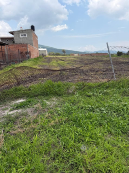 Tereno en venta 700m2 con escrituras a pie de carretera
