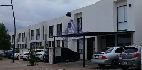 VENTA DE CASA EN SAN LUIS POTOSI FRACC RESIDENCIAL LOS LAGOS