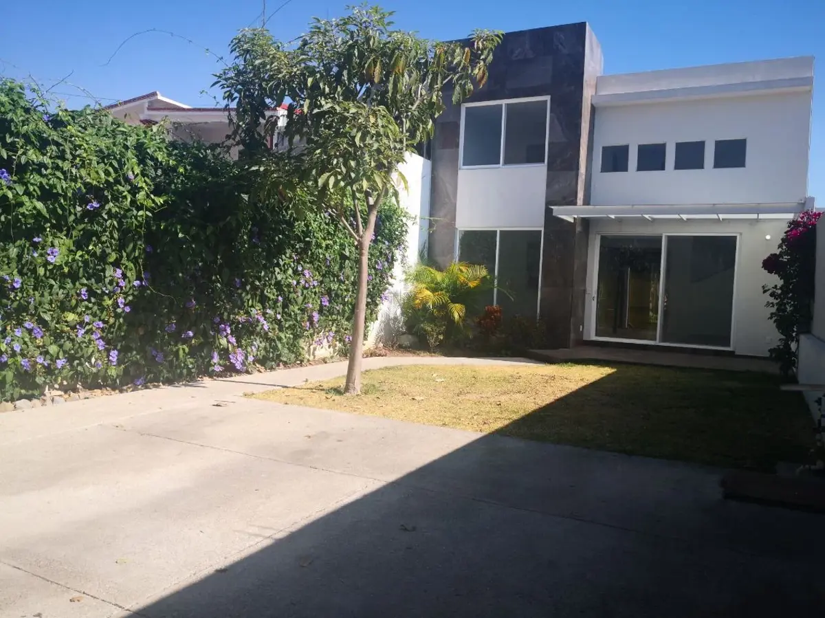 Casa en renta en Lomas de Atzingo, Cuernavaca — foto 1 de 18