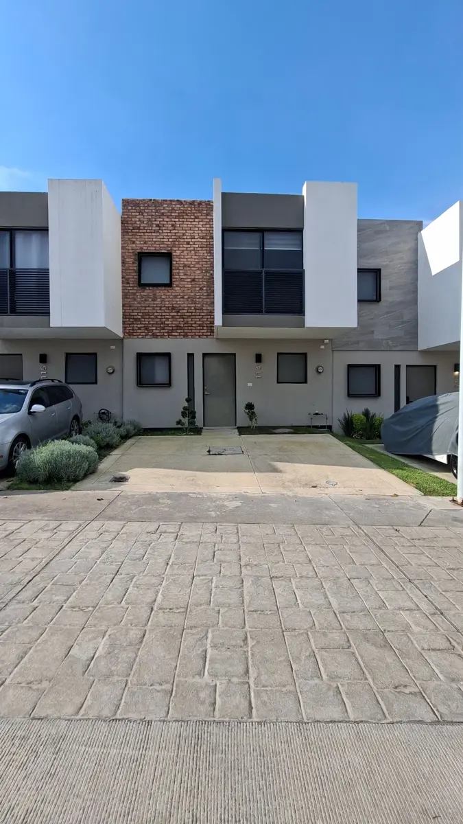 Casa en renta en Arbolada Bosques de Santa Anita, Tlajomulco de Zúñiga — foto 1 de 15