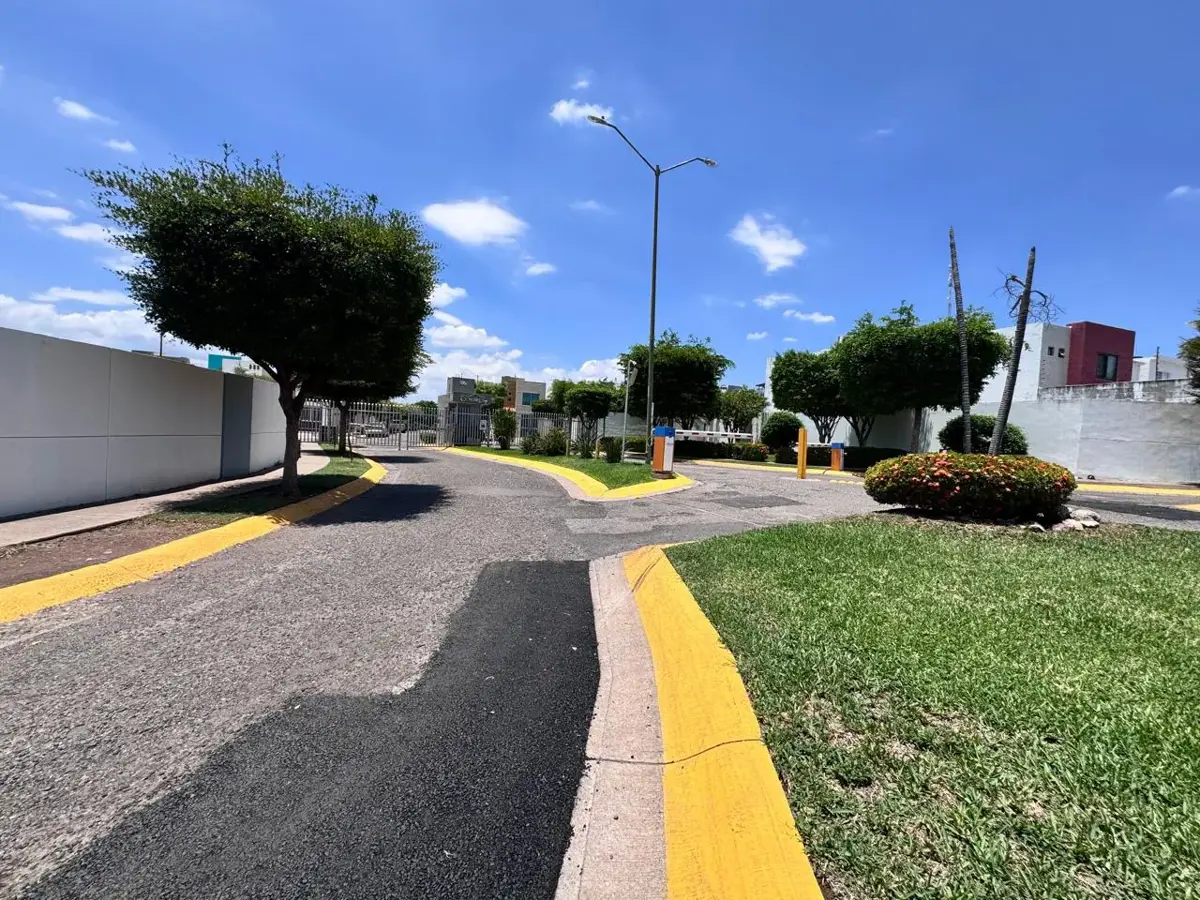 Casa en venta en Sección Cumbres, Culiacán — foto 1 de 21