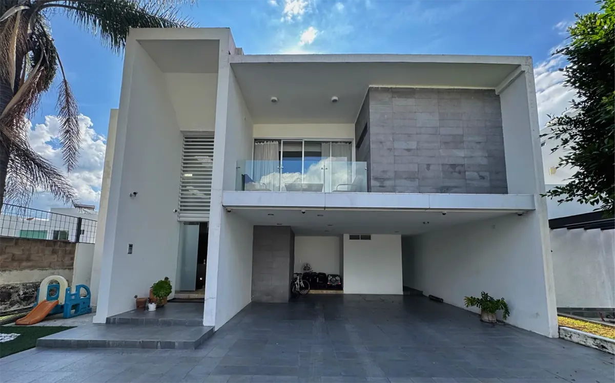 Casa en venta en Lomas de Angelópolis, San Andrés Cholula — foto 1 de 24
