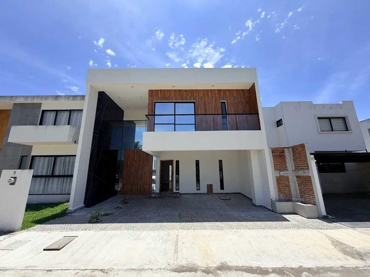 Casa en venta en Los Manantiales Residencial, Alvarado — foto 1 de 27