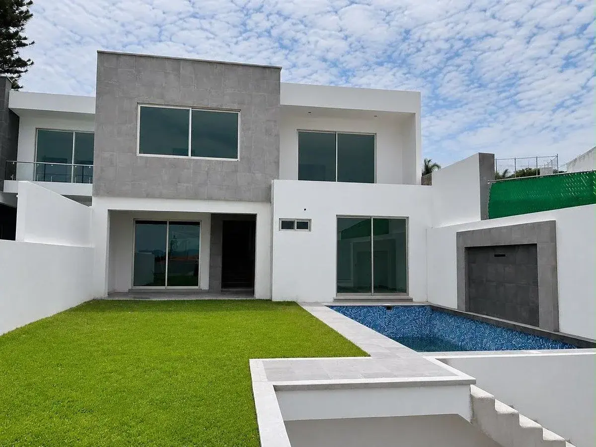 Casa Nueva en Burgos | Diseño Moderno, Jardín Privado y Alberca Casa Nueva en Burgos | Diseño Moderno, Jardín Privado y Alberca