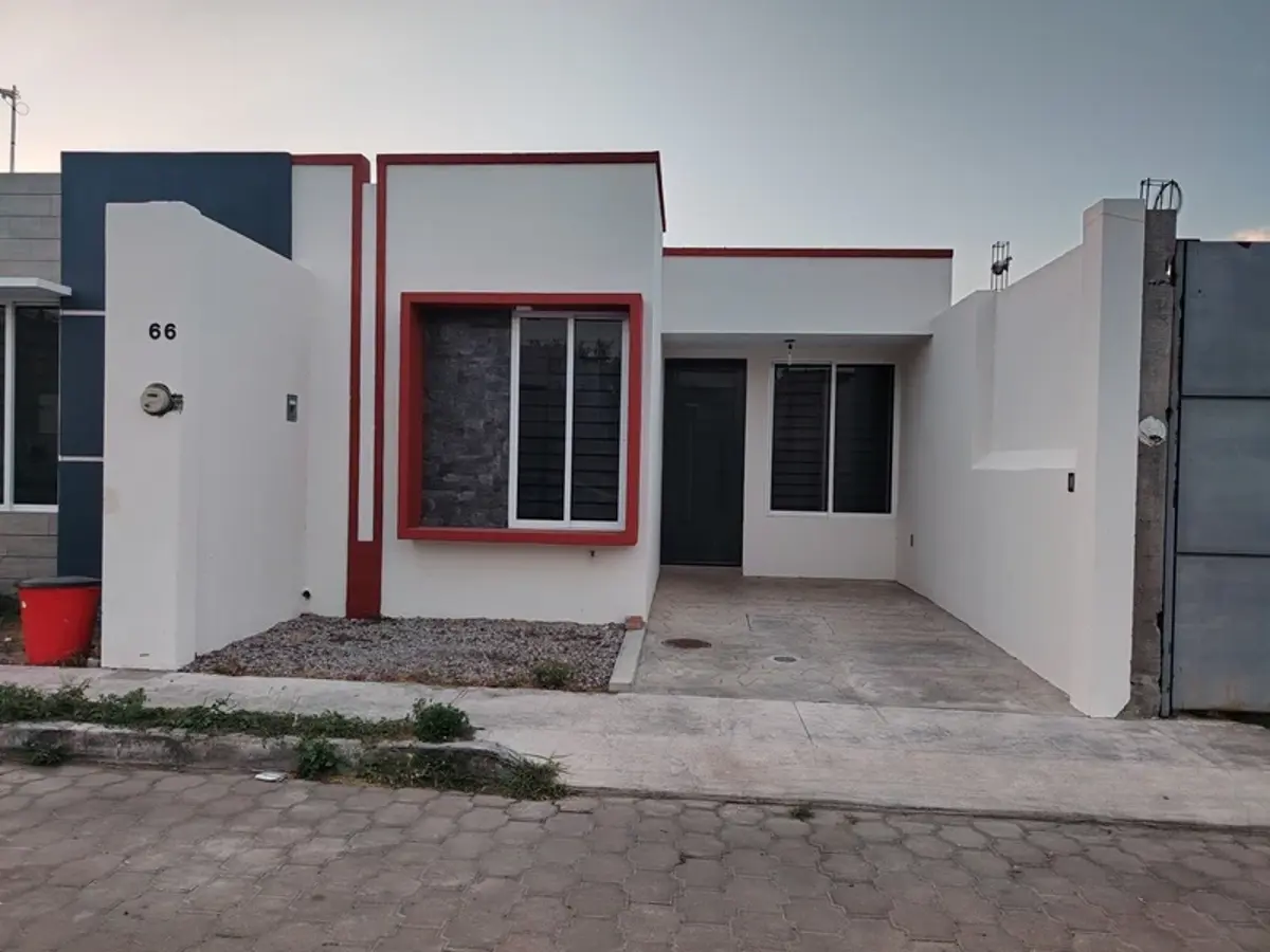 Casa en venta en Jardín Residencial Autlán, Autlán de Navarro — foto 1 de 16