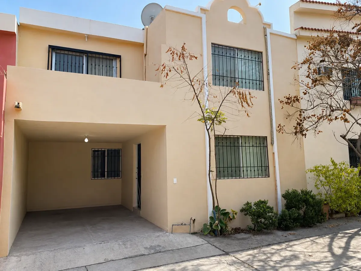 Casa en venta en Santa Catarina Centro, Santa Catarina — foto 1 de 15