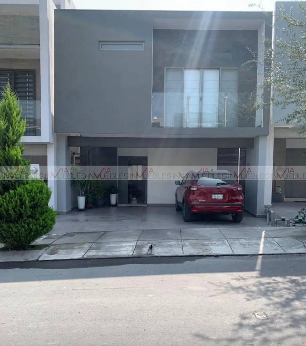 Casa en renta en Ciudad Cumbres, García — foto 1 de 24