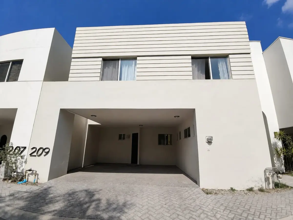 Casa en renta en Ventanas de la Huasteca, Santa Catarina — foto 1 de 21
