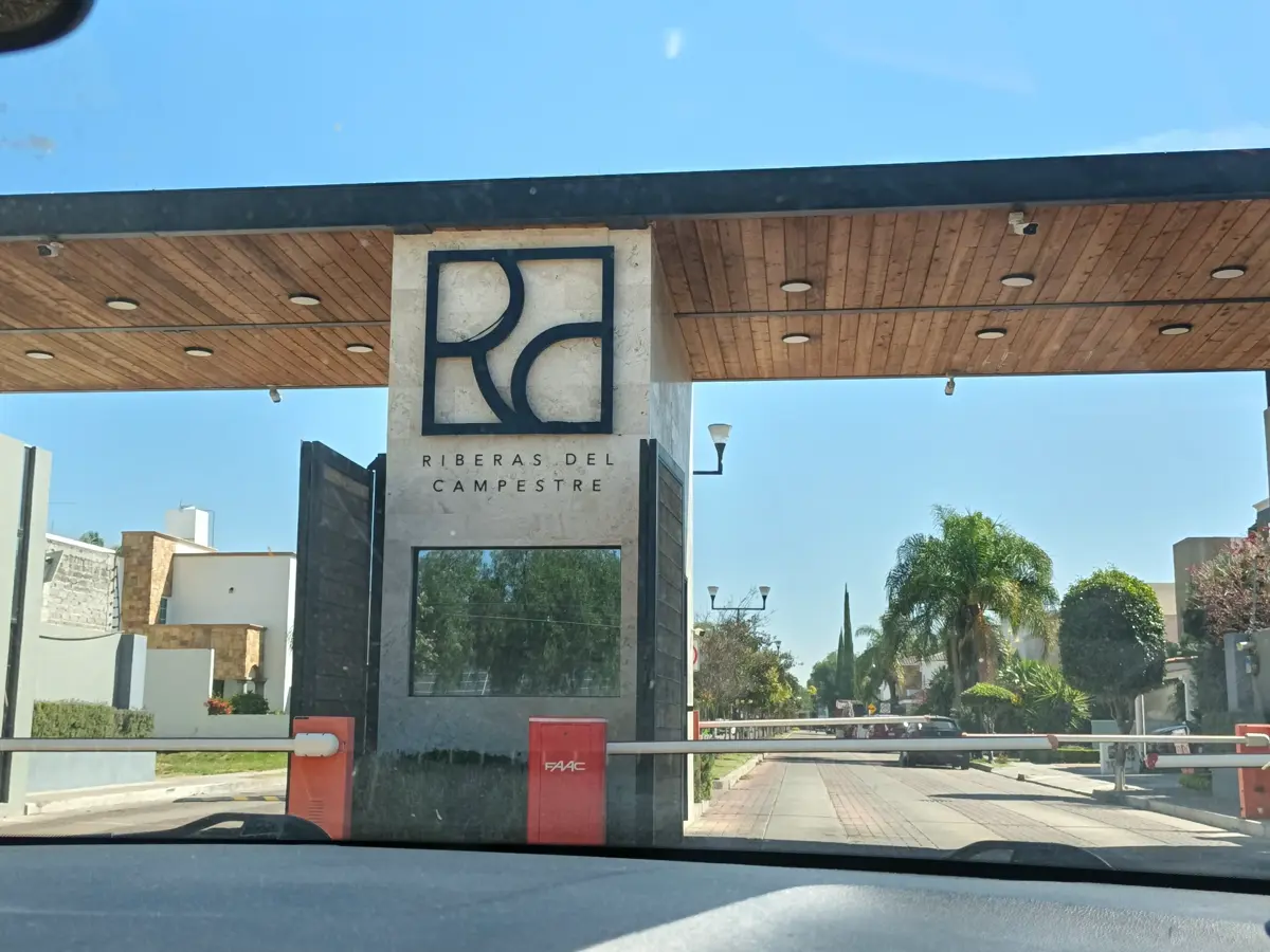 Terreno en venta en Riveras del Campestre, Celaya — foto 1 de 2