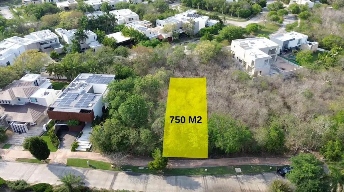 Terreno en venta en Yucatán Country Club, Mérida — foto 1 de 21
