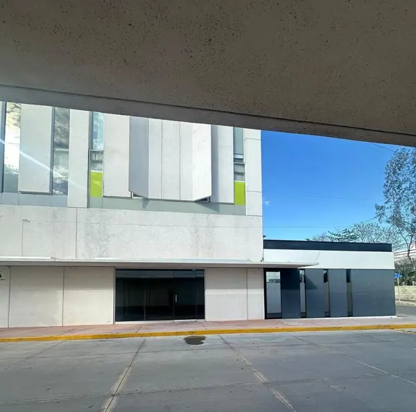 Local en renta en Montebello, Mérida — foto 2 de 23