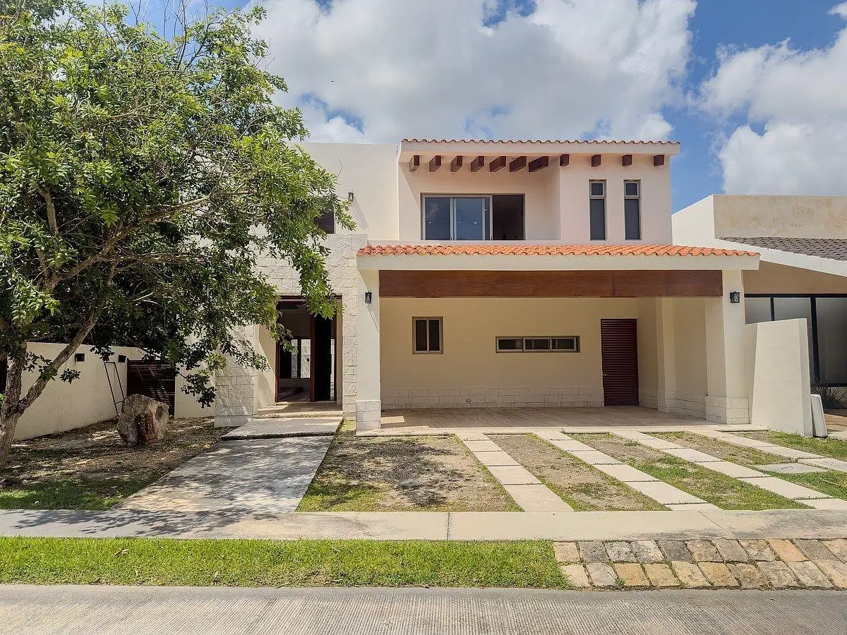Casa en venta en Parque Central, Mérida — foto 1 de 50