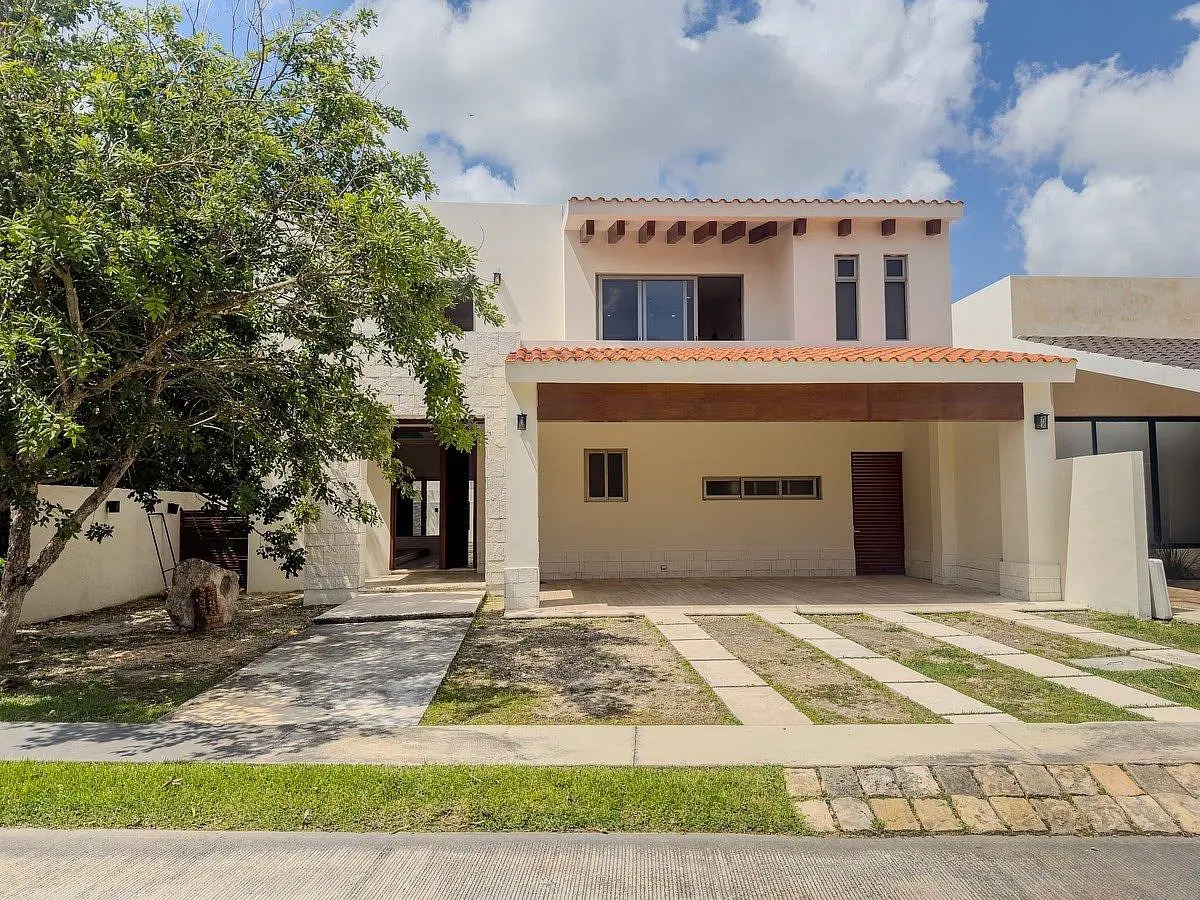 Casa en venta en Parque Central, Mérida — foto 1 de 50