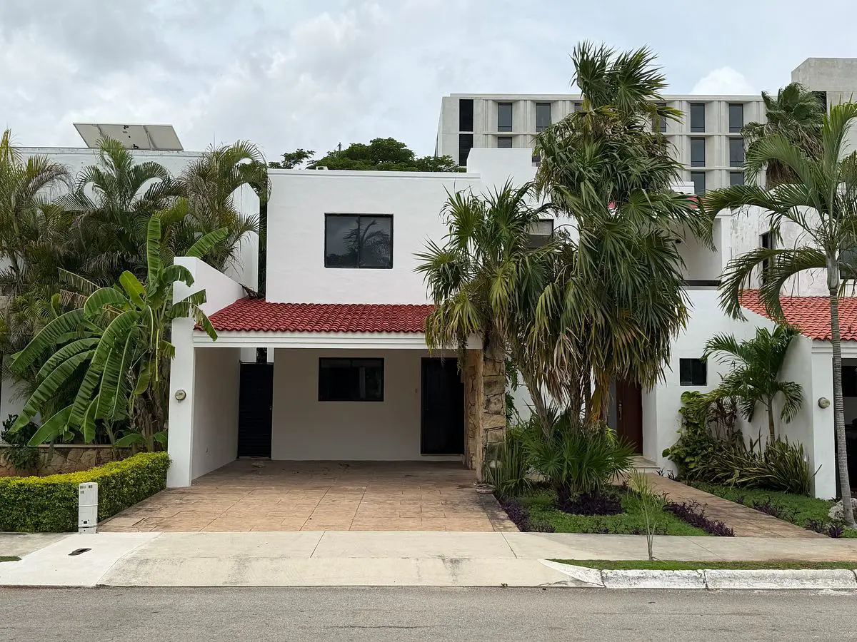 Casa en venta en Cocoyoles, Mérida — foto 1 de 40