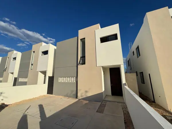 Casa en venta en Cholul, Mérida — foto 2 de 35