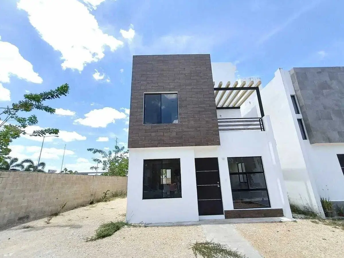 Casa en venta en Chichi Suarez, Mérida — foto 1 de 21