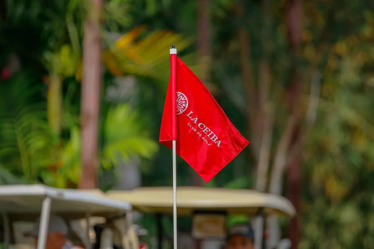 Terreno en venta en Club de Golf la Ceiba, Mérida — foto 1 de 16