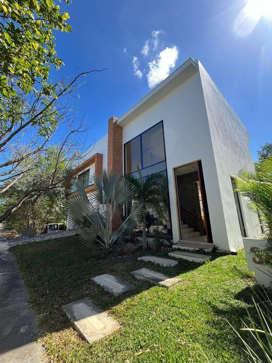 Casa en venta en Yucatán Country Club, Mérida — foto 1 de 18