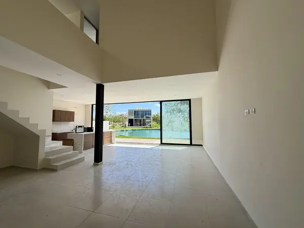 Casa(159) Frente al Lago en Venta en Altozano