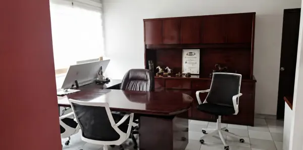 SE VENDE EDIFICIO EN ECHEGARAY