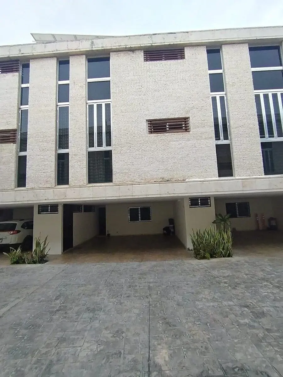 Casa en venta en Montebello, Mérida — foto 1 de 32