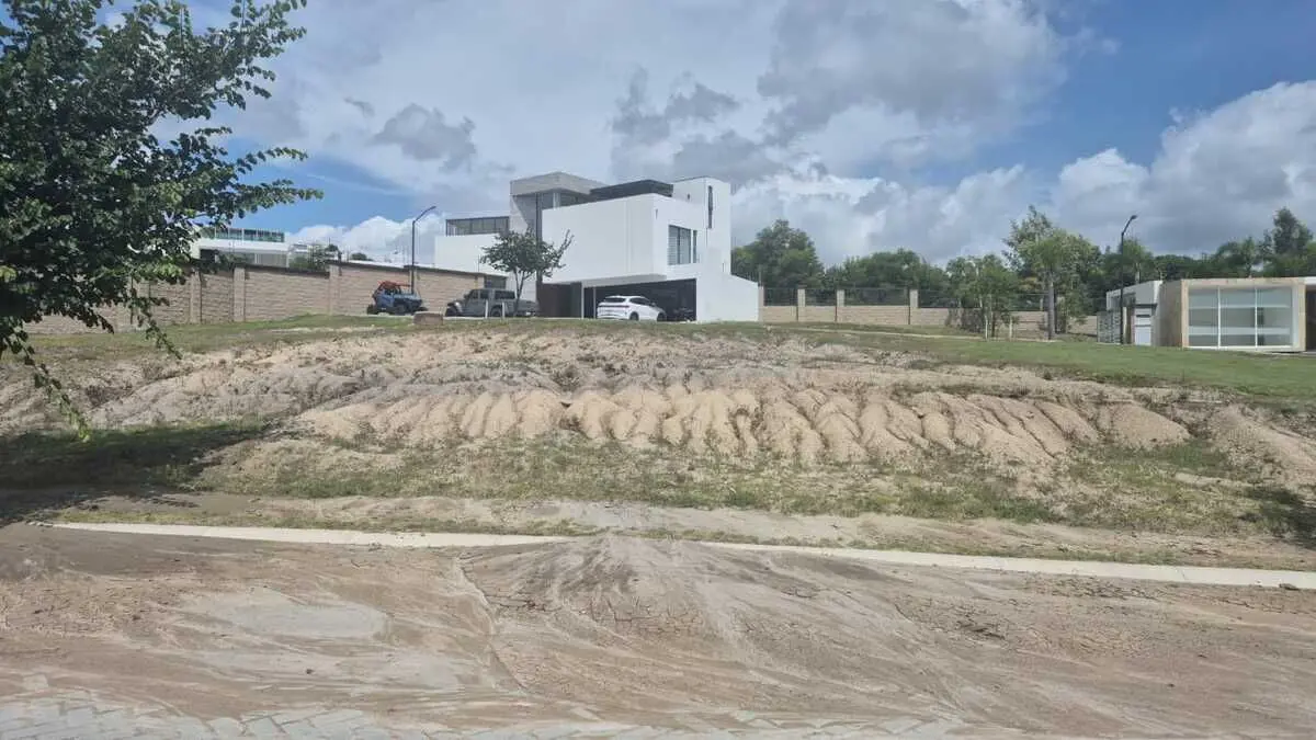 Terreno en venta en Lomas de Angelópolis III, San Andrés Cholula — foto 1 de 4