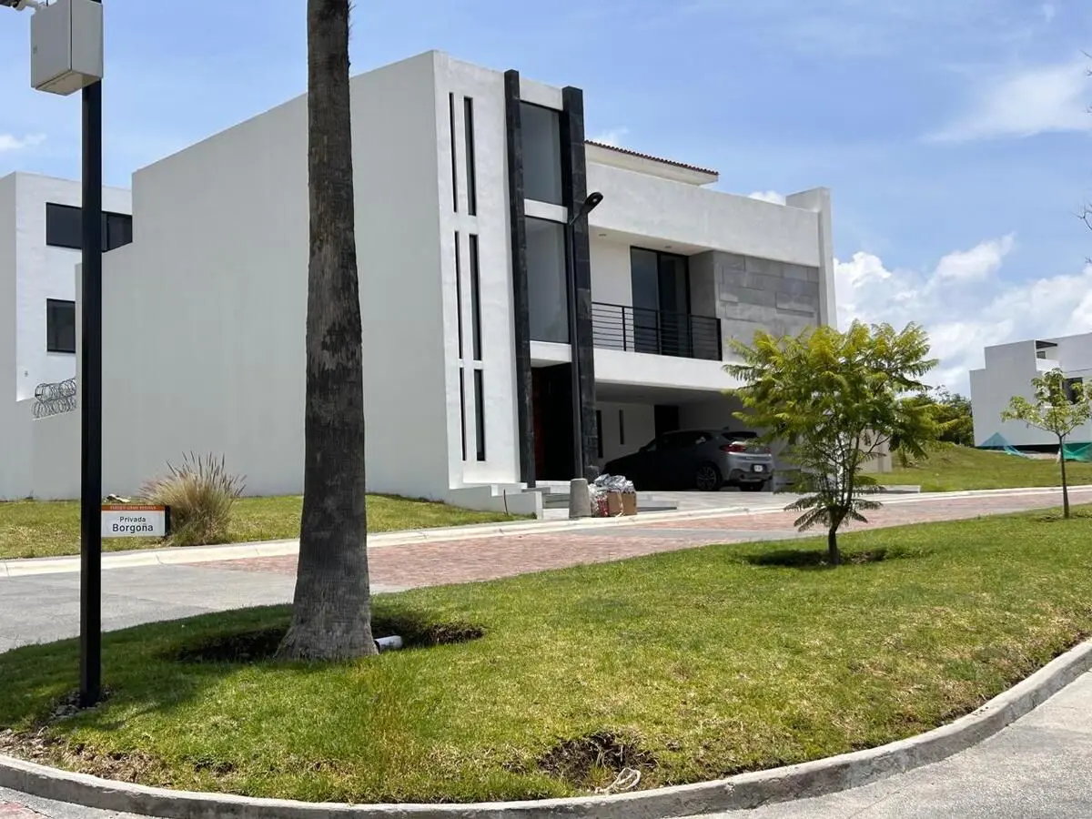 Casa en venta en Lomas de Angelópolis, San Andrés Cholula — foto 1 de 14