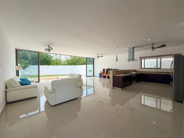 Casa con Grandes Espacios en Venta en Privada Tulipanes