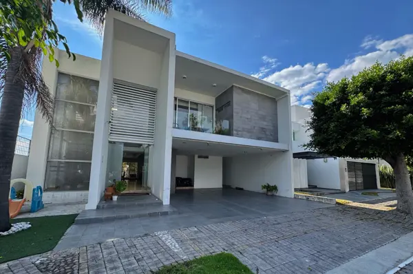 Casa en venta en Lomas de Angelópolis, San Andrés Cholula — foto 2 de 24